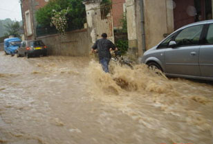 Vouvray, inondation rue de la Valle-Coquette. 

