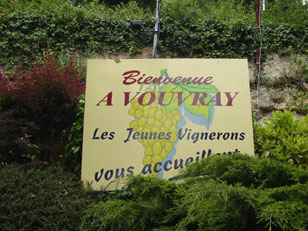 TROGLOVINUM: FOIRE AUX VINS de VOUVRAY 2009 - Les Caves de la Bonne Dame - 20, Rue de la Bonne Dame, 37210 VOUVRAY. Syndicat des Vignerons de l�Aire d�Appellation Vouvray.